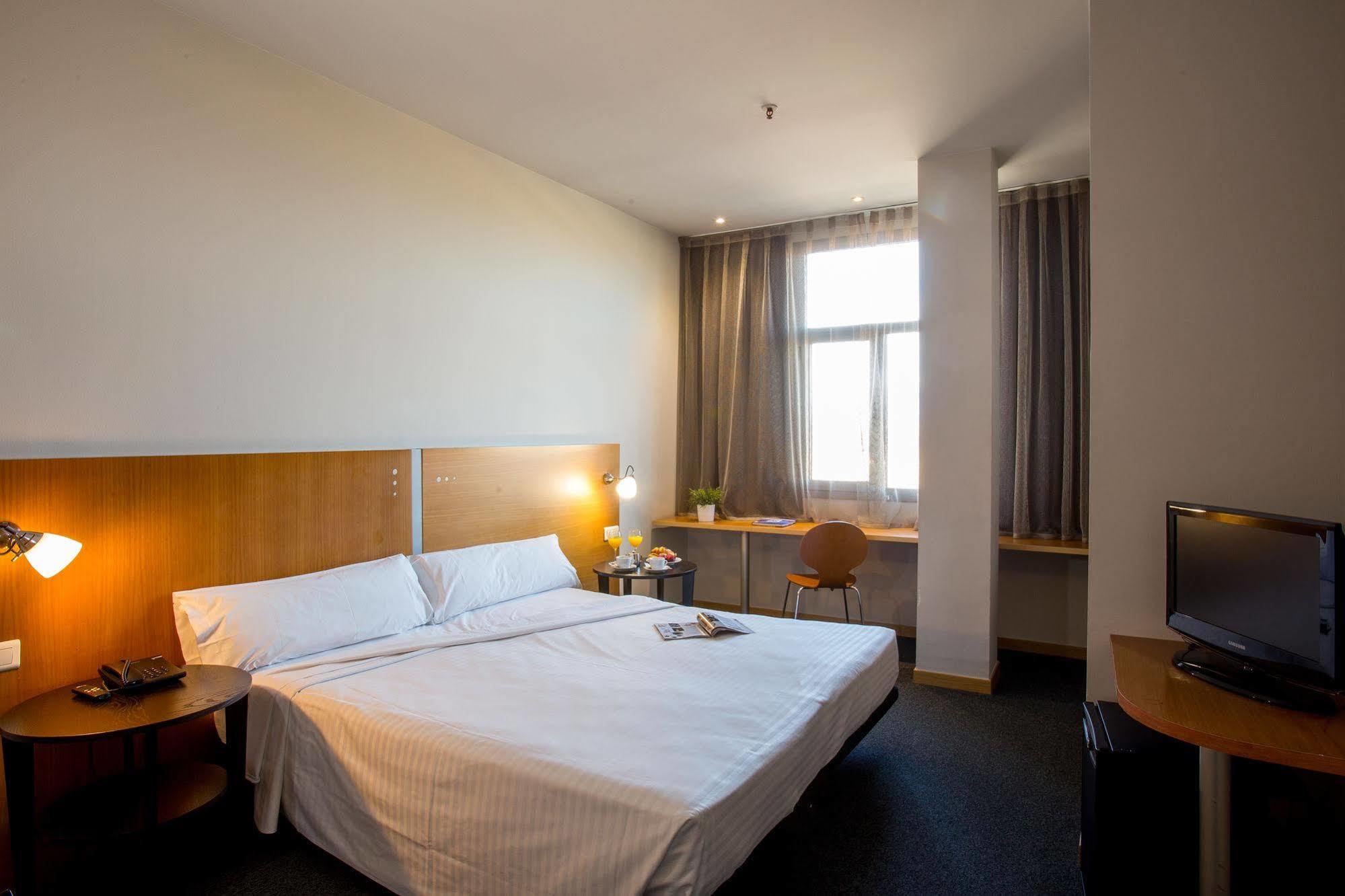 B&B Hotel Barcelona Mollet Porta De Gallecs Mollet del Valles Ngoại thất bức ảnh